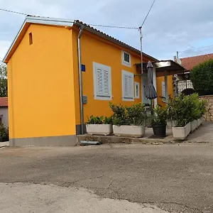 https://holiday-house-dalinda.primorje-gorskikotar.com